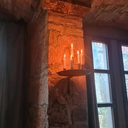 Apartment Gemütliche In Historischem 700 Jahre Altem Kulturdenkmal, 62qm