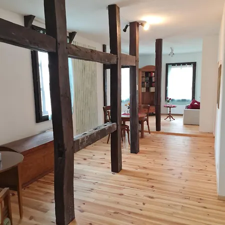 Apartment Gemütliche In Historischem 700 Jahre Altem Kulturdenkmal, 62qm